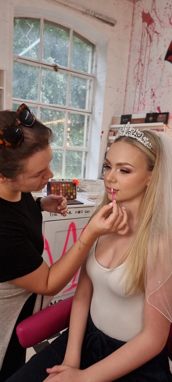 makeup artistry certified accredited courses