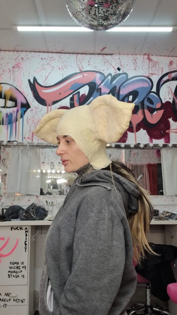 Ears cap