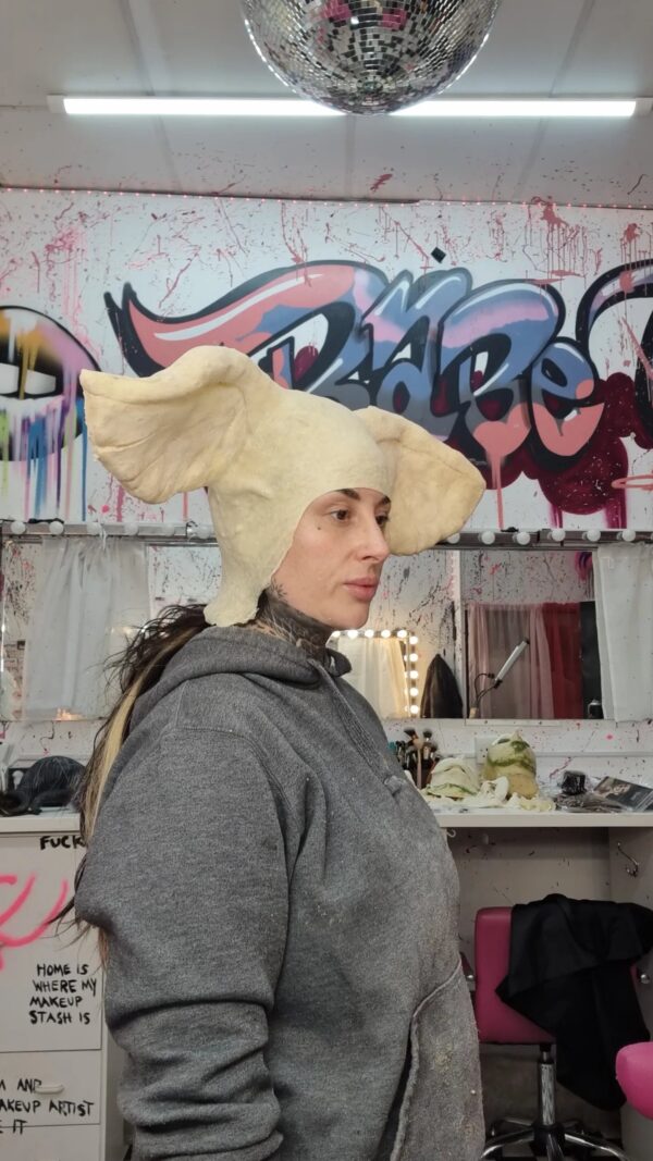 Ears cap