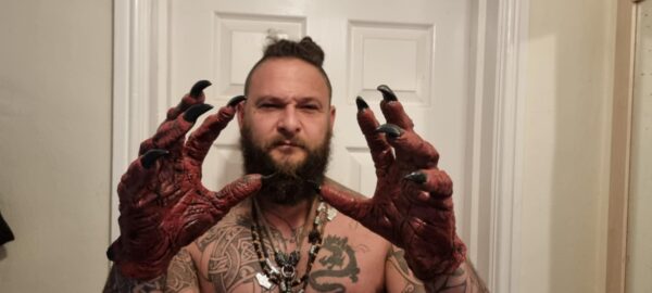 Red rubber demon gloves - Image 4