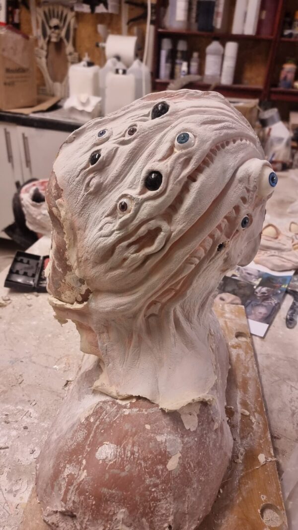 Cowl Alien Full Head Prosthetic