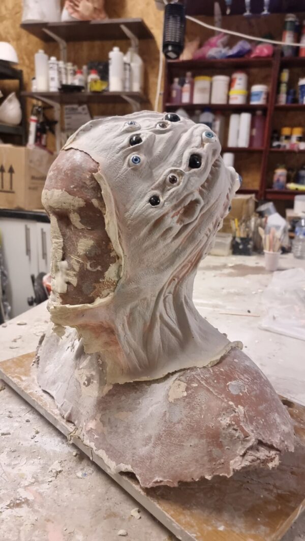 Cowl Alien Full Head Prosthetic