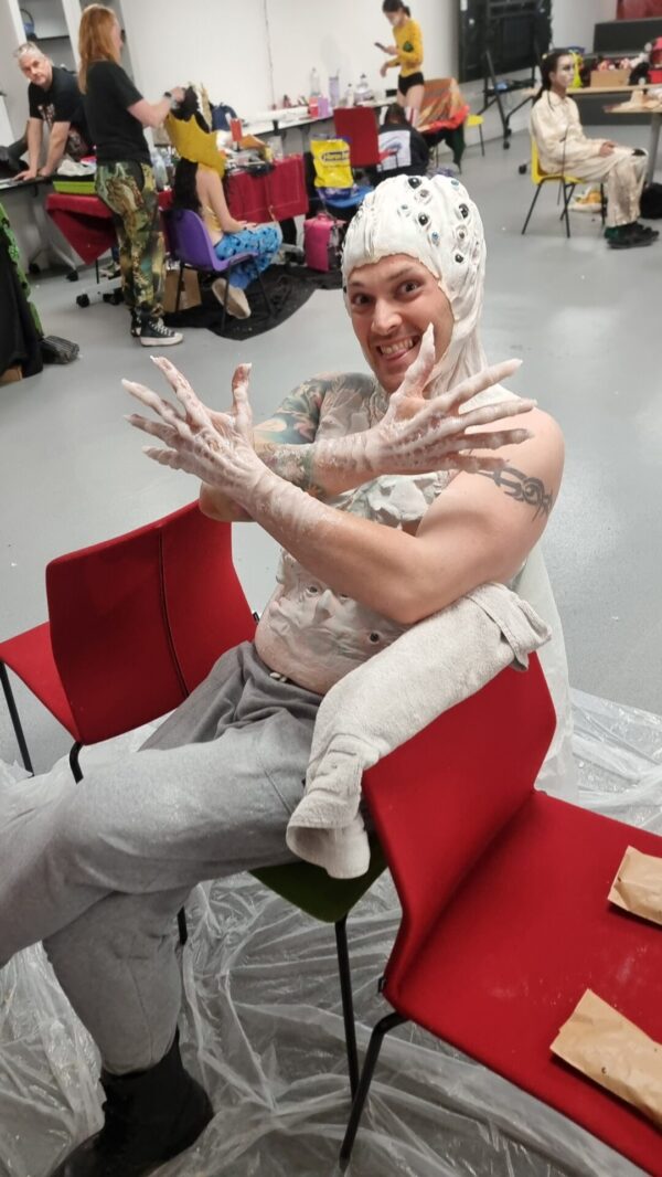 Creature alien silicone prosthetic hands - Image 6