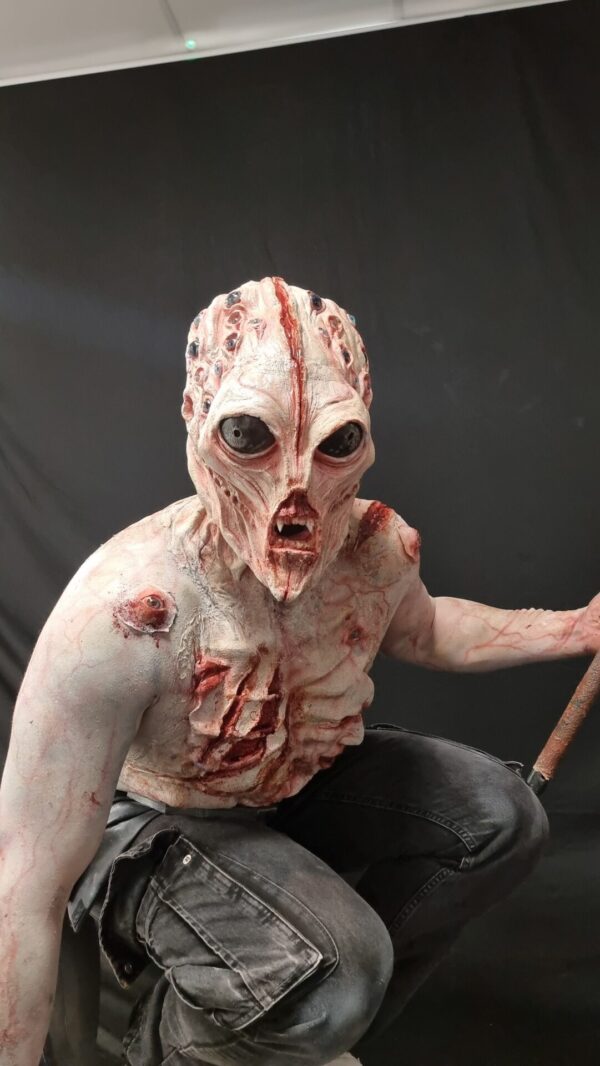 Cowl Alien Full Head Prosthetic
