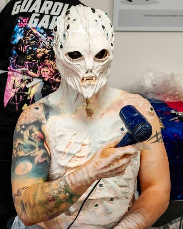 Creature alien silicone prosthetic hands - Image 2